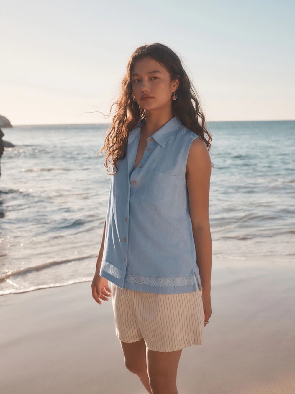 Saks Fifth Avenue Light Blue Linen Sleeveless Button-Down Shirt